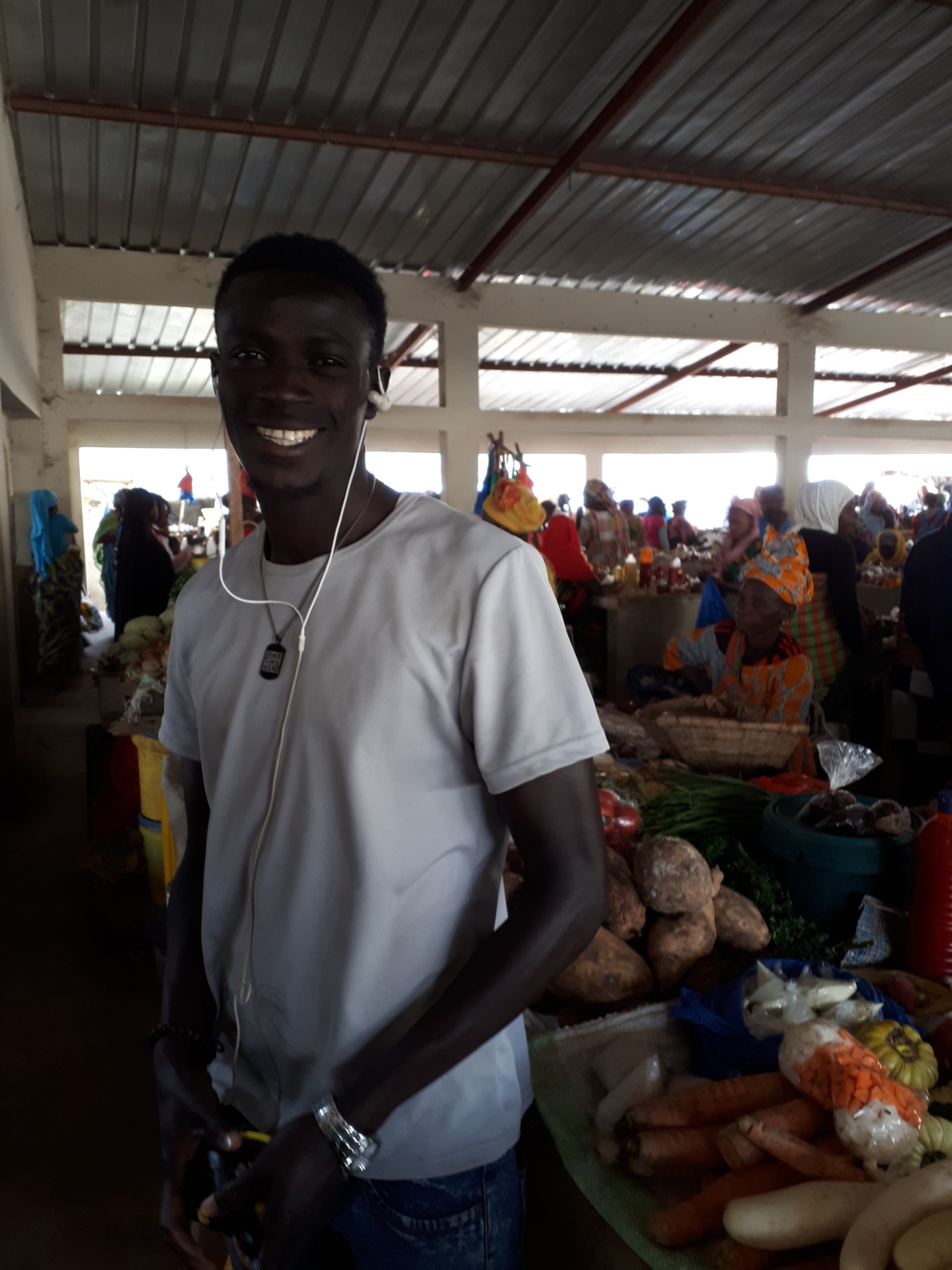 jour des courses au marché de Niaga